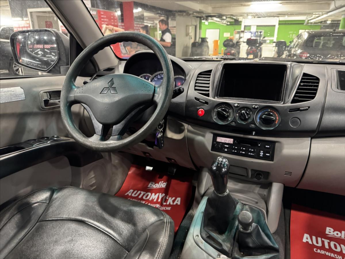 Mitsubishi L200
