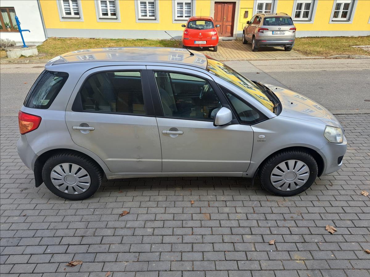 Suzuki SX4