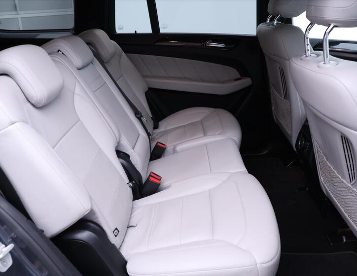 Mercedes-Benz GL 18