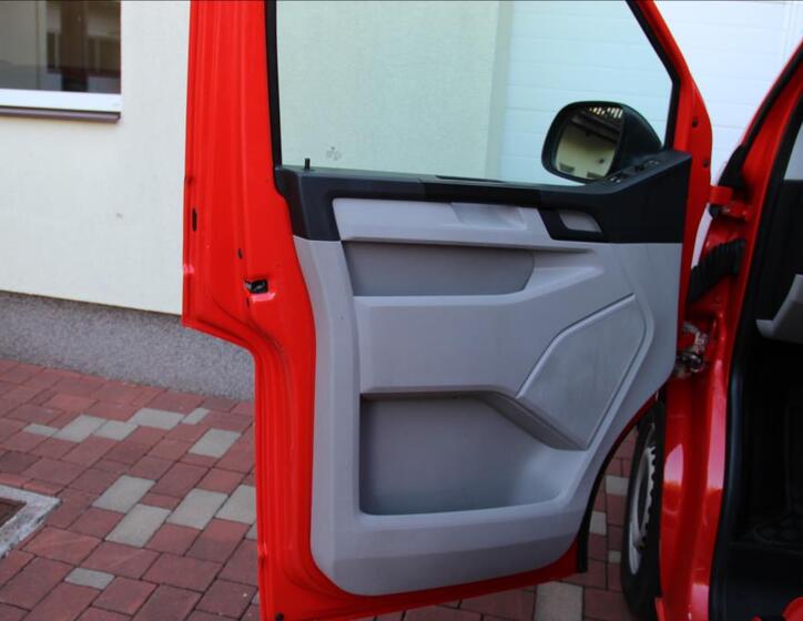 Volkswagen Transporter 13