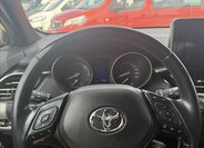Toyota C-HR 11