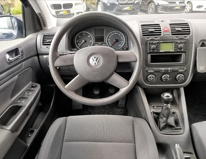 Volkswagen Golf 17