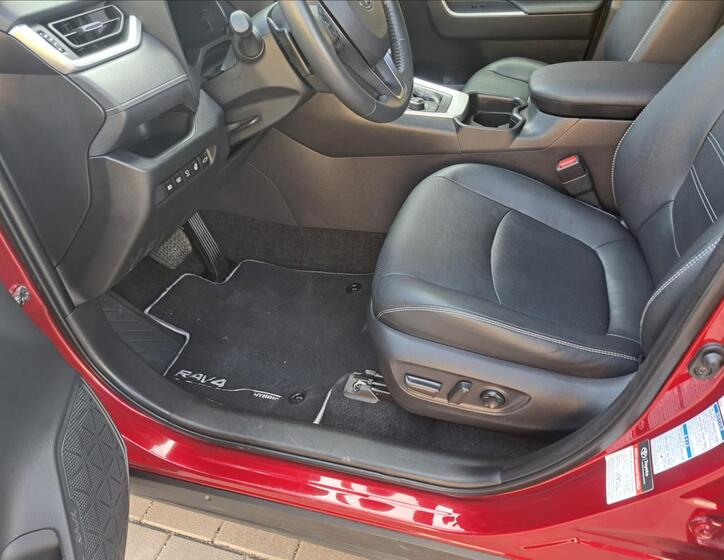 Toyota RAV4 19