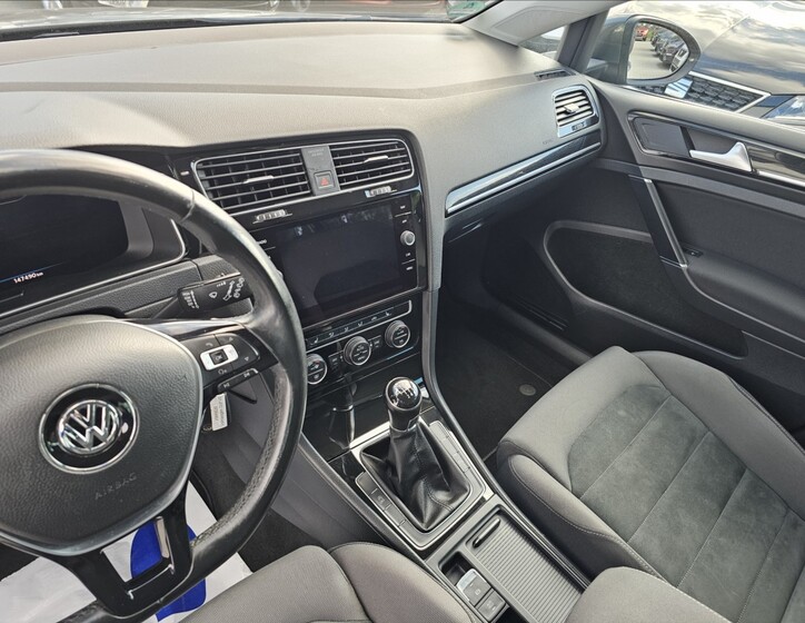 Volkswagen Golf 13