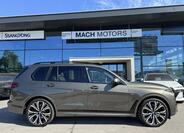 BMW X7 11