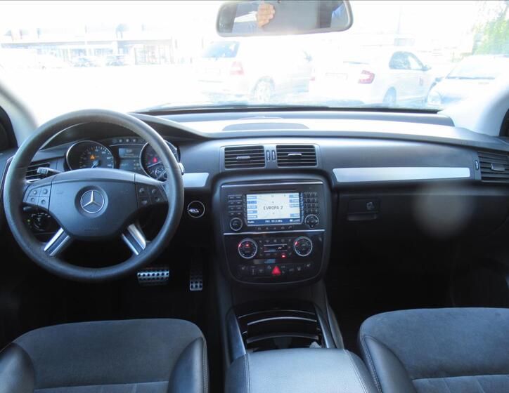 Mercedes-Benz Třídy R 9