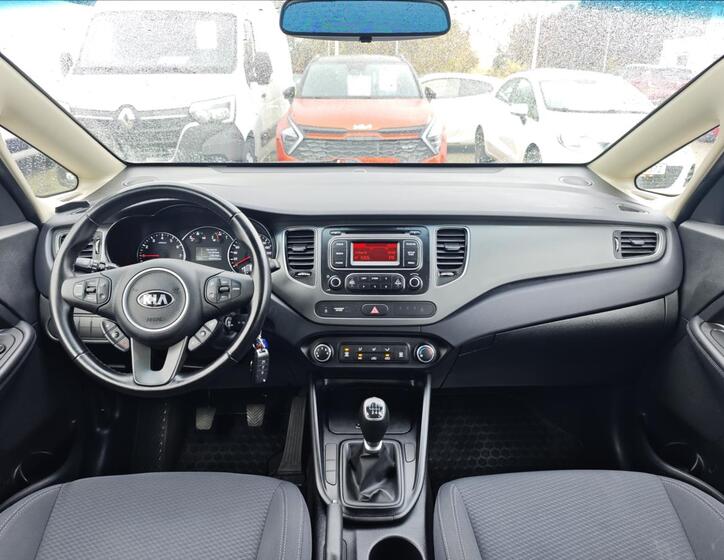 KIA Carens 15