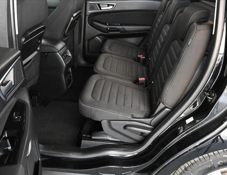 Ford Galaxy 11