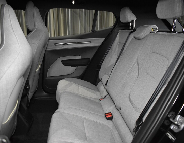 Volvo EX30 21