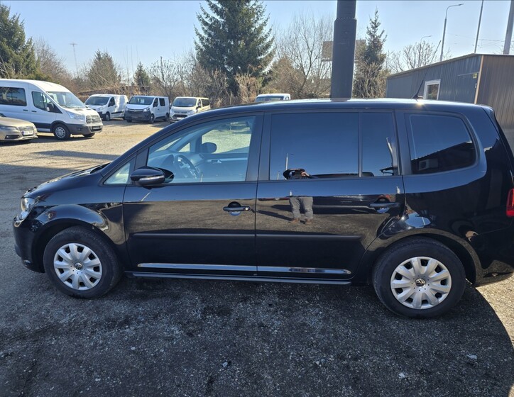 Volkswagen Touran 6