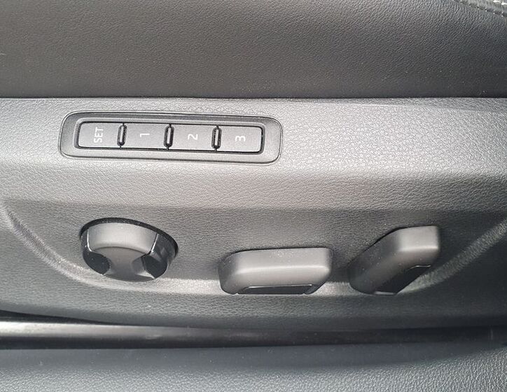 Škoda Superb 18
