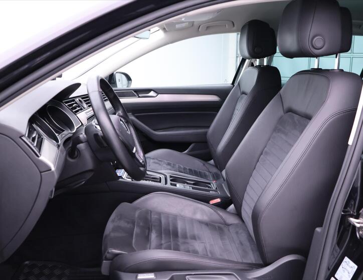 Volkswagen Passat 12