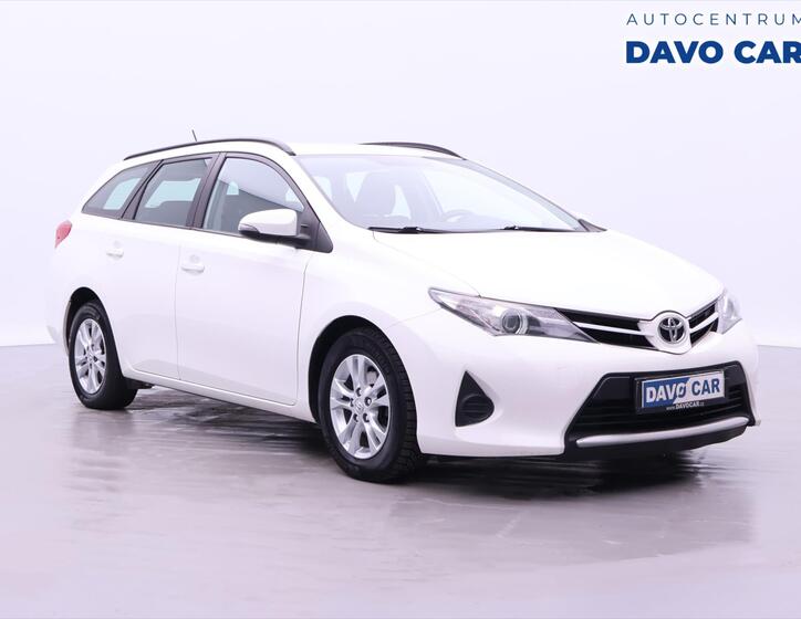 Toyota Auris 1