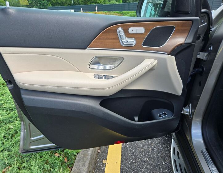 Mercedes-Benz GLE 9
