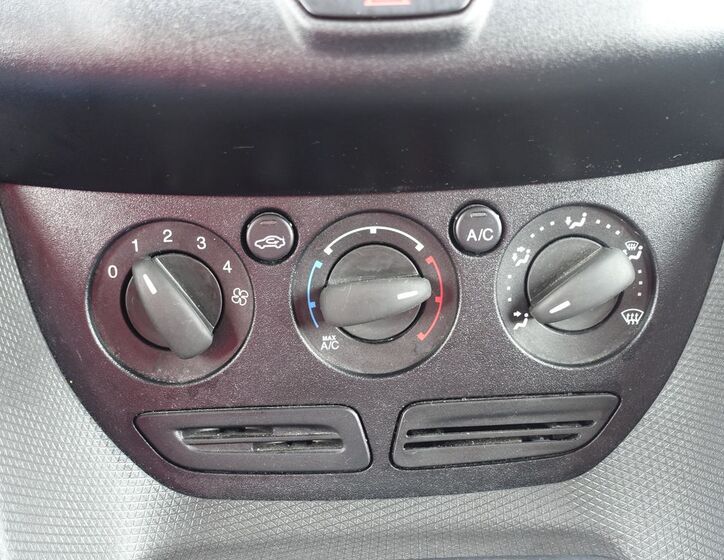 Ford Transit Connect 12