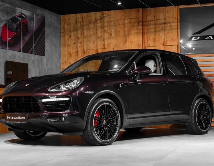 Porsche Cayenne 1