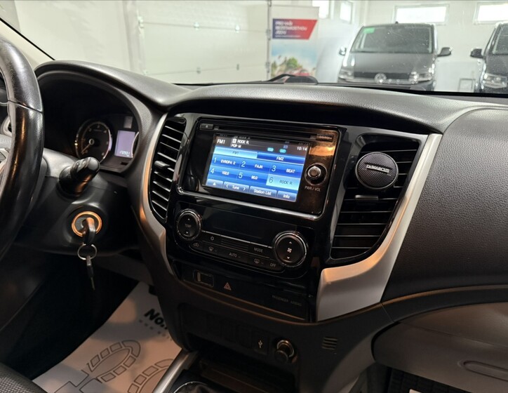 Mitsubishi L200 16