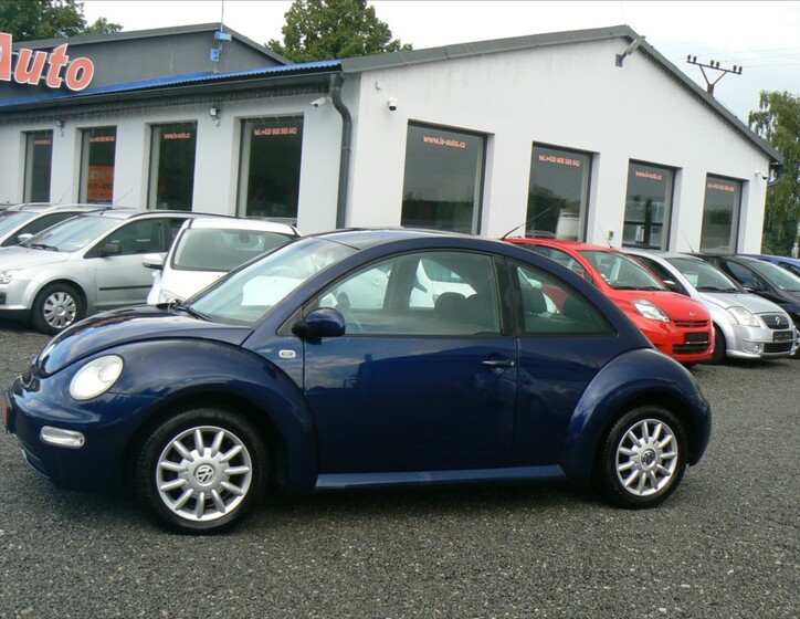 Volkswagen New Beetle 1