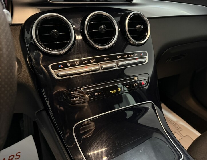 Mercedes-Benz GLC 13