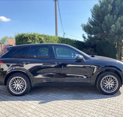 Porsche Cayenne 6