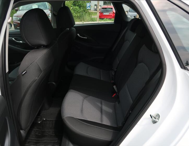 Hyundai i30 20