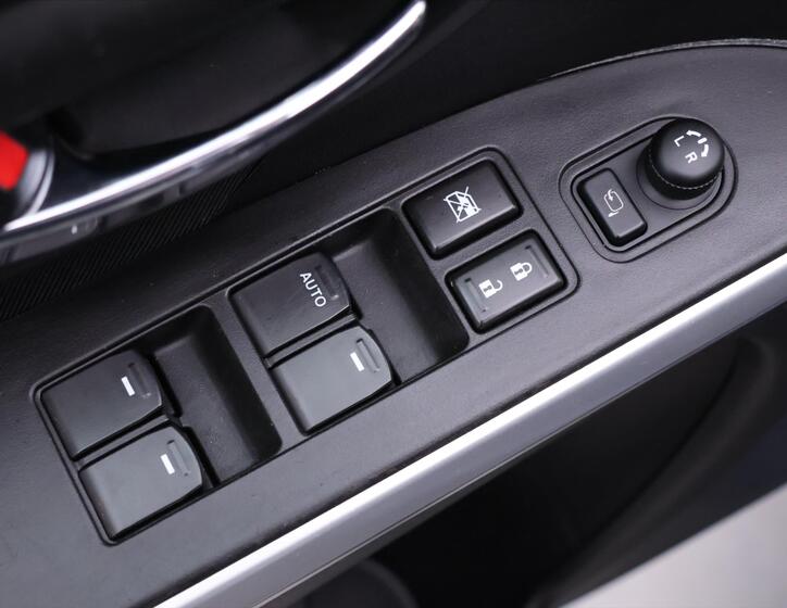 Suzuki SX4 S-Cross 14