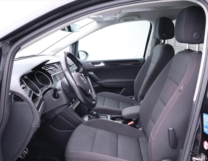 Volkswagen Touran 12