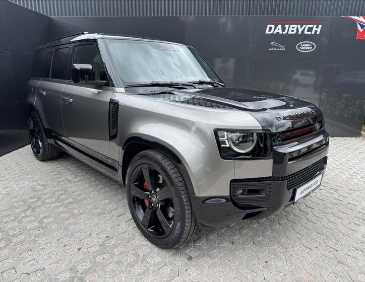 Land Rover Defender 3