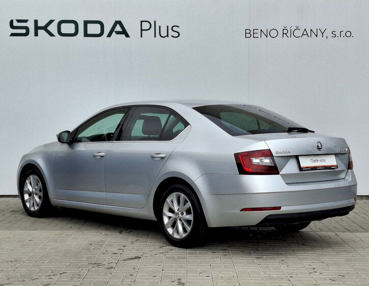 Škoda Octavia 12