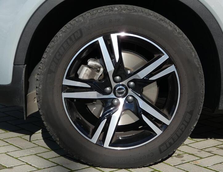 Volvo XC40 22