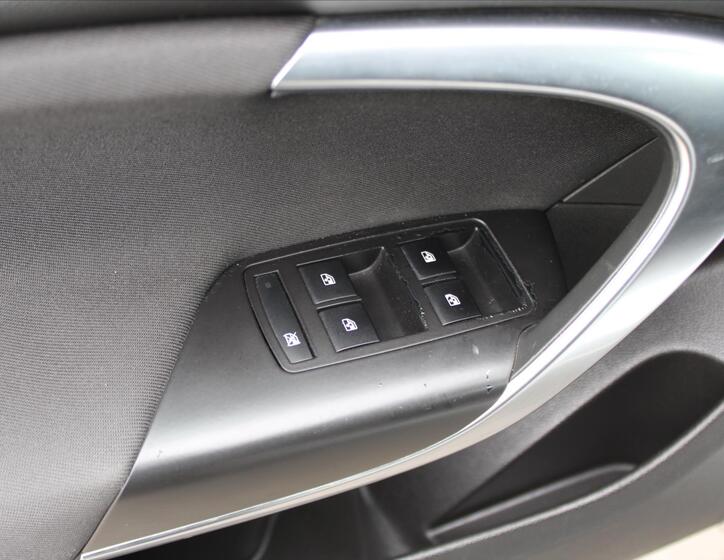 Opel Insignia 18