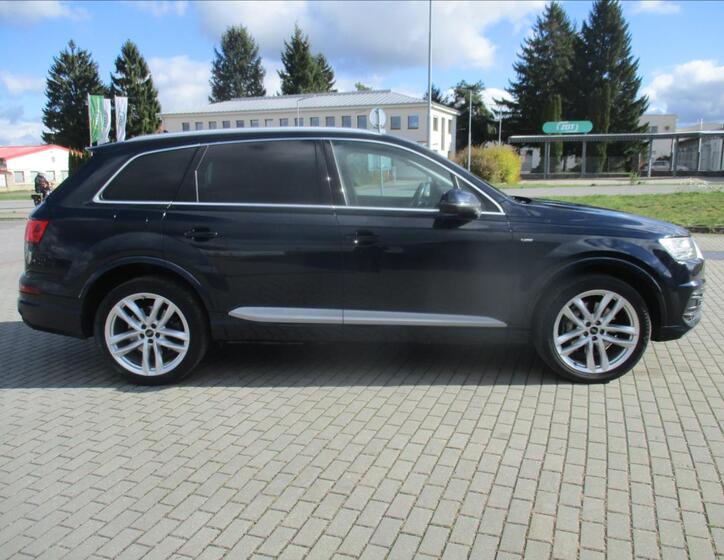 Audi Q7 5