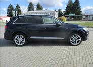 Audi Q7 5