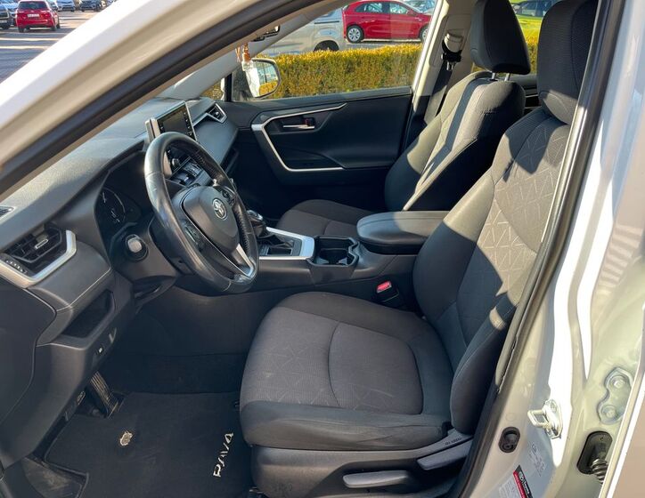 Toyota RAV4 12