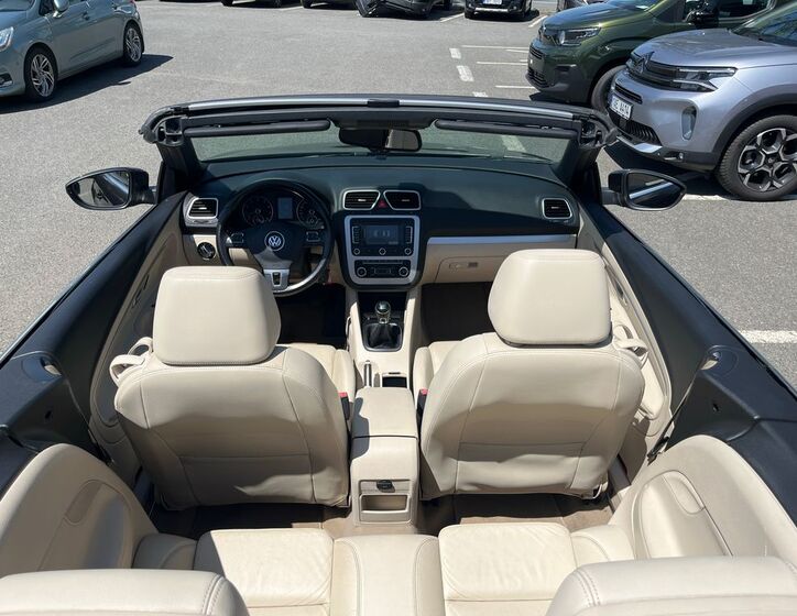 Volkswagen EOS 10
