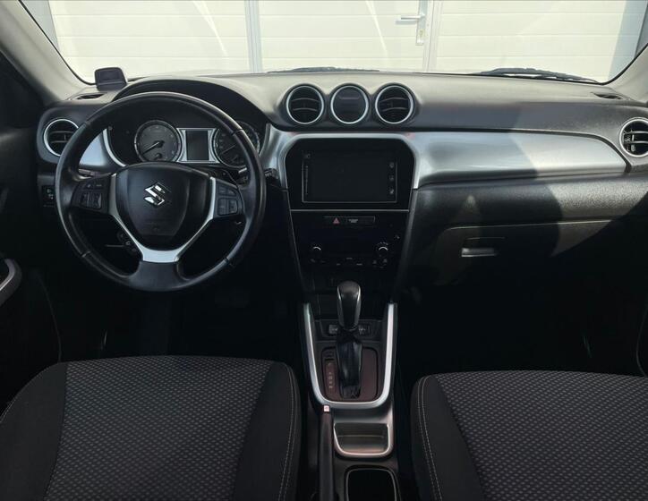 Suzuki Vitara 12