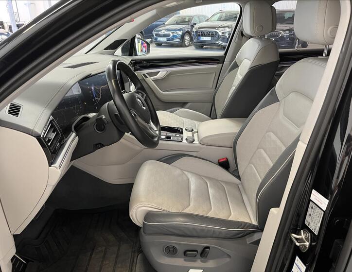 Volkswagen Touareg 20