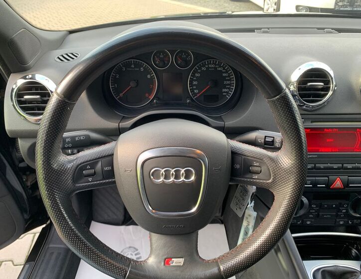 Audi A3 8