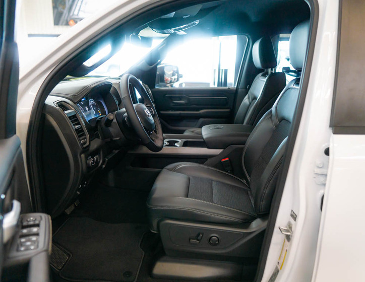 Dodge RAM 13