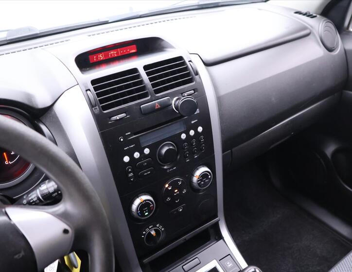 Suzuki Grand Vitara 15