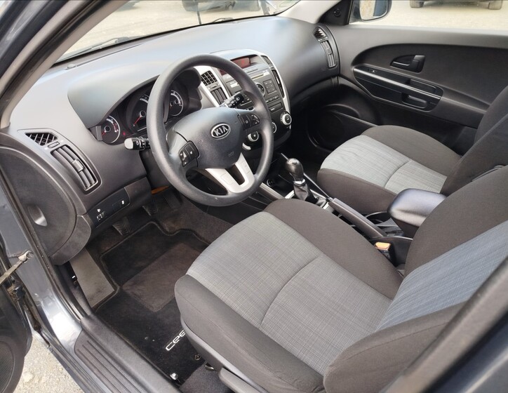 KIA Ceed 10