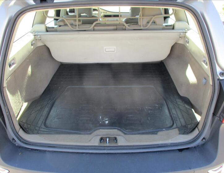 Volvo XC70 9