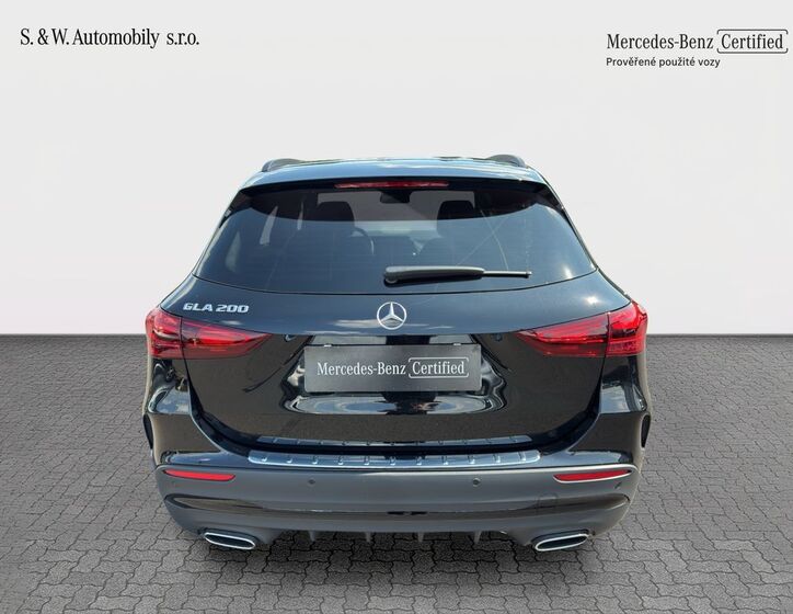 Mercedes-Benz GLA 9