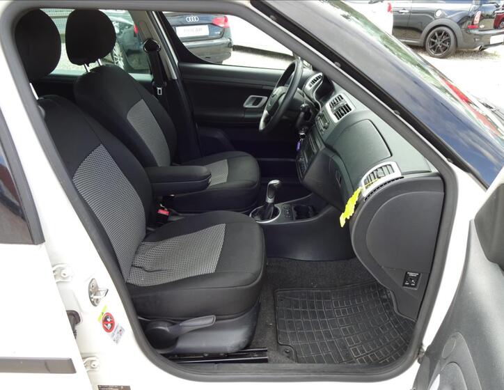 Škoda Roomster 29