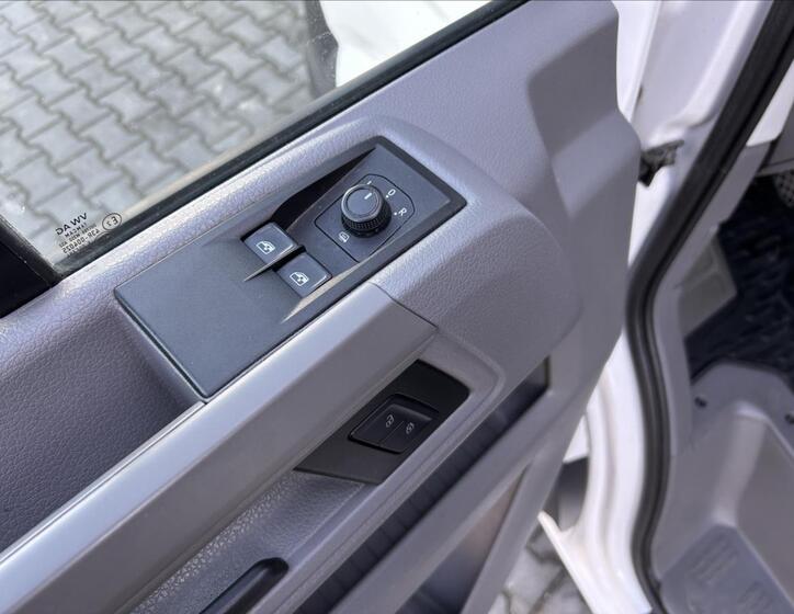 Volkswagen Crafter 12