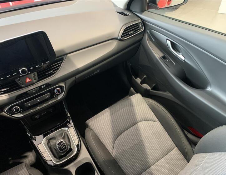 Hyundai i30 16