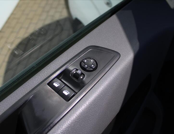 Peugeot Expert 18