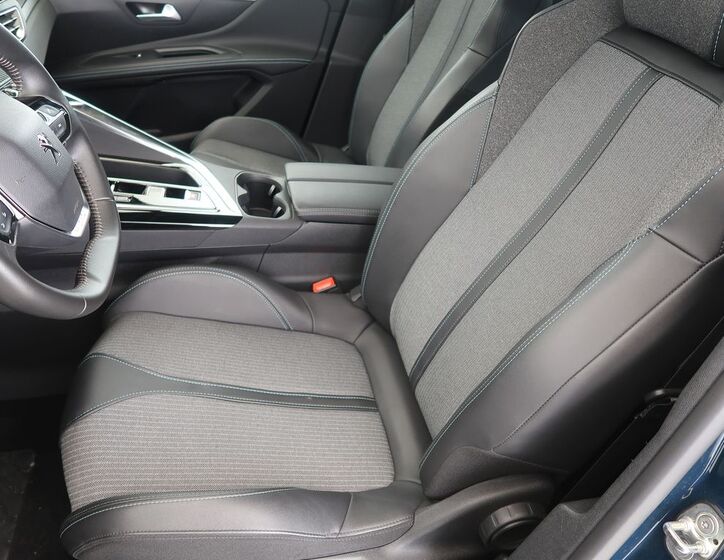 Peugeot 5008 9