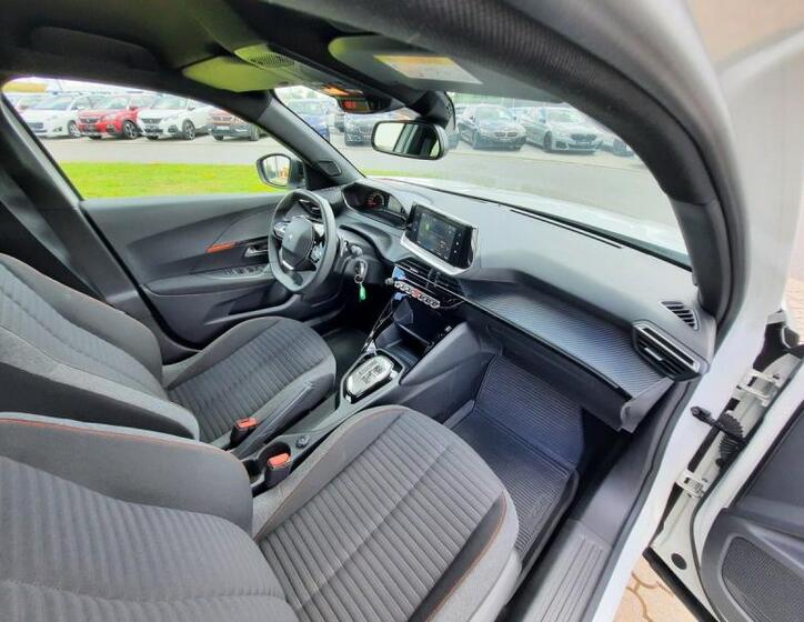 Peugeot 2008 14