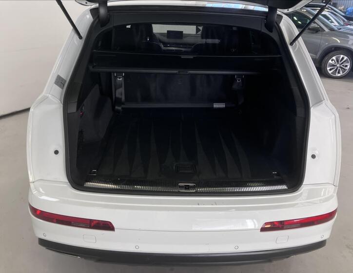 Audi Q7 32